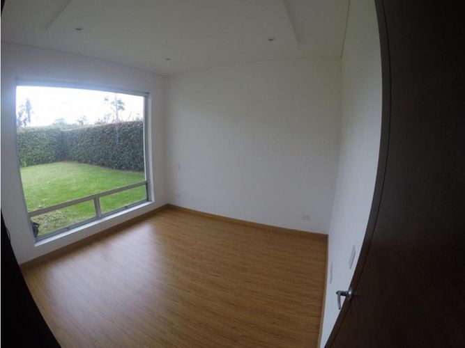 Casa de 3 alcobas en arriendo en Chuntame, Cajicá, 300 m² · foto 8 de 11