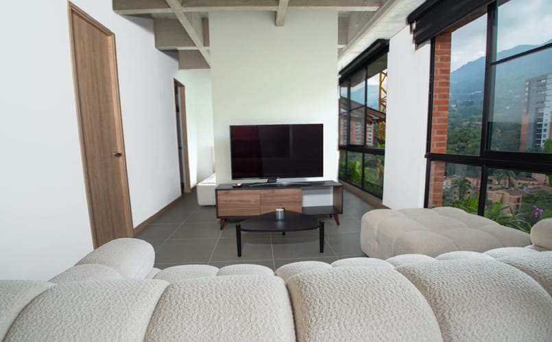 Apartaestudio en venta en La Inmaculada, Envigado, 66 m² · foto 3 de 11