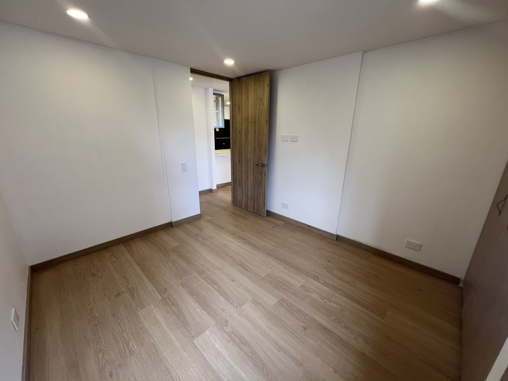 Apartamento en venta en Santa Barbara, Bogotá · foto 8 de 13