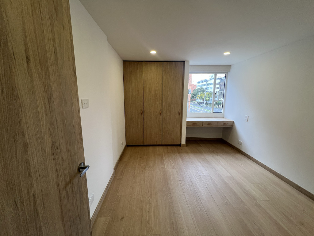 Apartamento en venta en Santa Barbara, Bogotá · foto 9 de 13