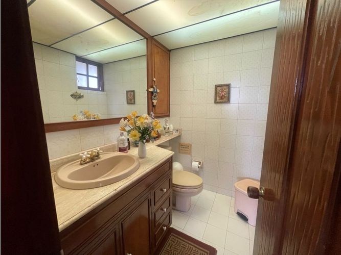 Casa de 5 alcobas en venta en Guaymaral, Bogotá, 220 m² · foto 23 de 24