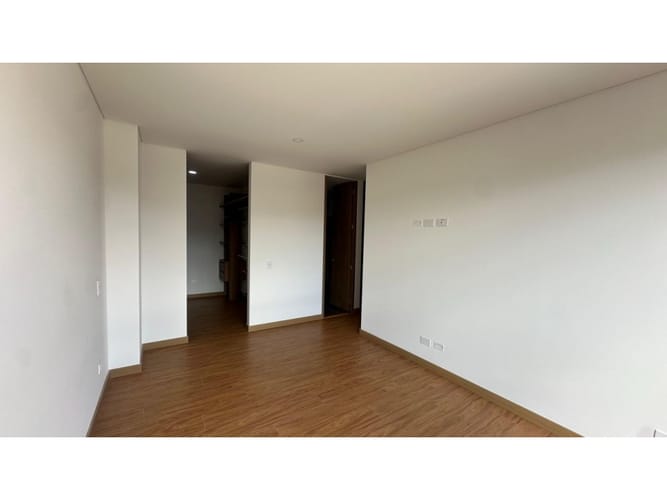 Apartamento de 3 alcobas en venta en Agrupacion Calahorra, Cajicá, 114 m² · foto 7 de 24