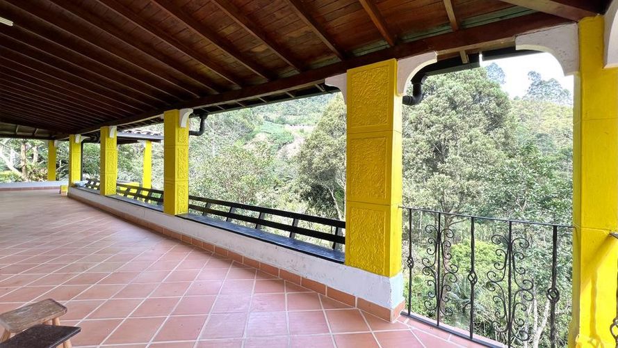 Finca en venta en Villa Carlota, Medellín, 400 m² · foto 8 de 23