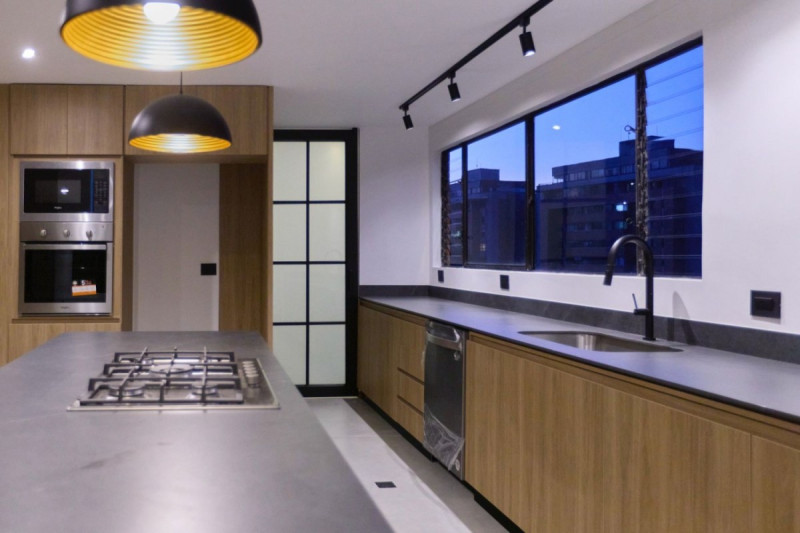 Apartamento en arriendo en El Tesoro, Medellín · foto 3 de 24