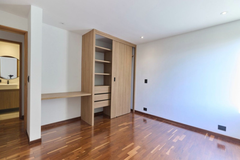 Apartamento en arriendo en El Tesoro, Medellín · foto 19 de 24