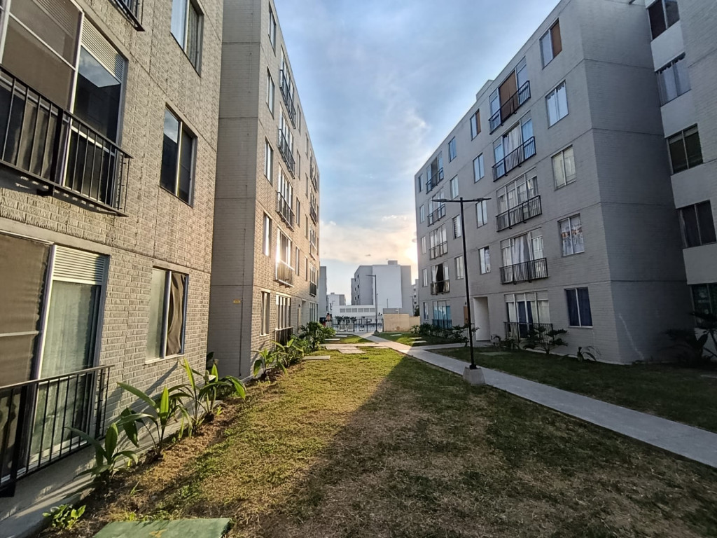 Apartamento en arriendo en Alfonso Lopez, Palmira · foto 4 de 17