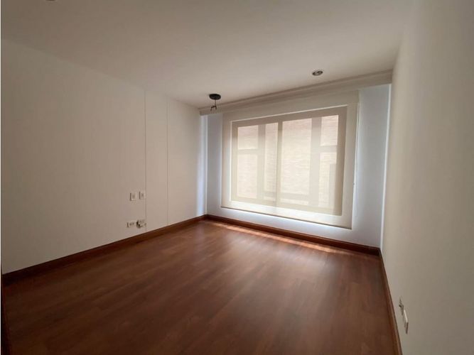 Apartamento de 3 alcobas en venta en Chicó Reservado, Bogotá, 196 m² · foto 12 de 14