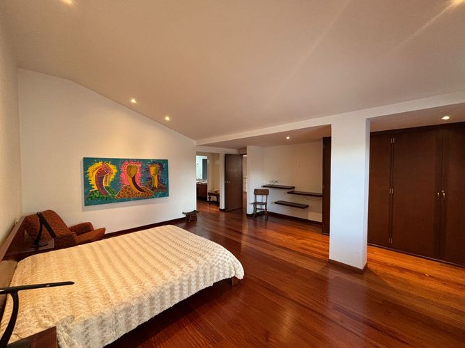 Apartamento de 4 alcobas en venta en Chico Norte, Bogotá, 307 m² · foto 10 de 16