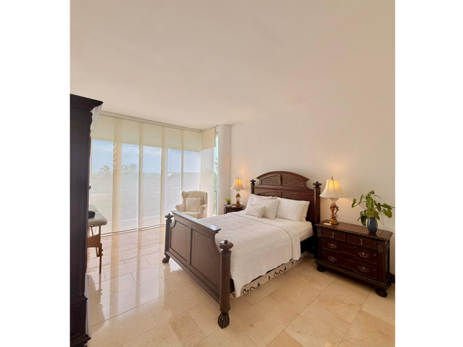 Casa de 5 alcobas en venta en Lagos Del Caujaral, Atlántico, 654 m² · foto 12 de 24