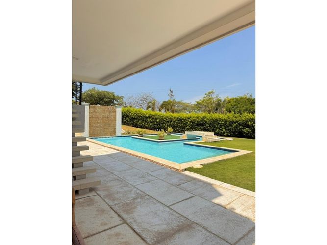 Casa de 5 alcobas en venta en Lagos Del Caujaral, Atlántico, 654 m² · foto 22 de 24