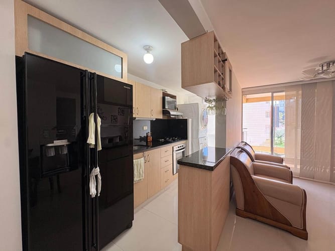 Apartamento de 3 alcobas en venta en Tres Esquinas, Sabaneta, 67 m² · foto 4 de 16