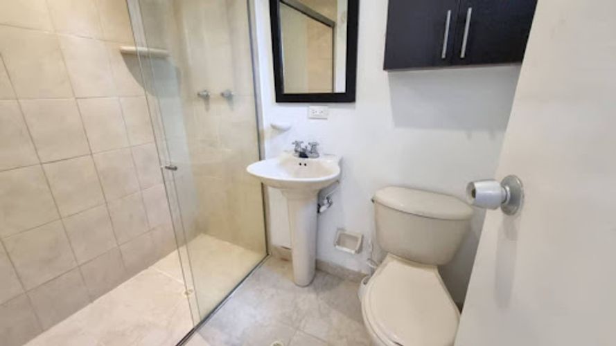 Apartamento de 3 alcobas en arriendo en San Diego, Medellín, 98 m² · foto 16 de 18