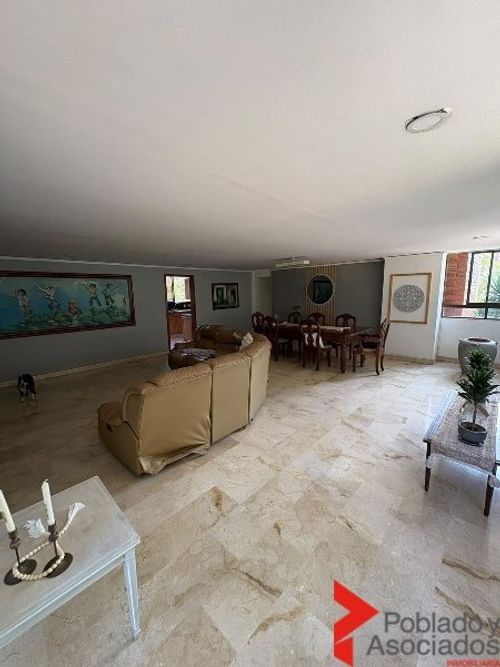 Apartamento de 4 alcobas en venta en Los Balsos, Medellín, 198 m² · foto 2 de 21