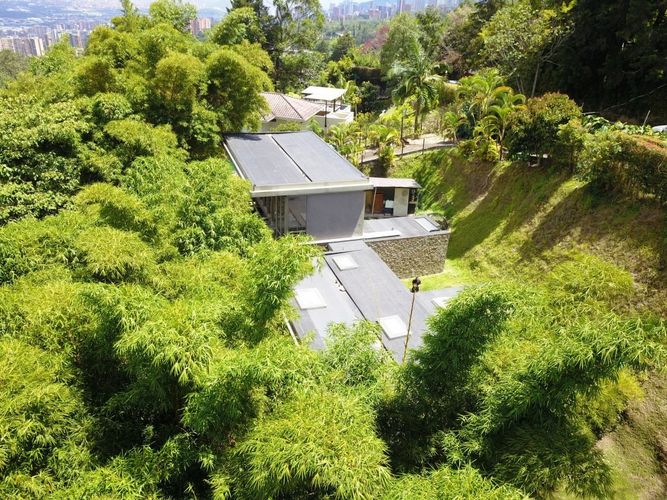 Casa de 3 alcobas en venta en Loma Del Escobero, Envigado, 315 m² · foto 7 de 19