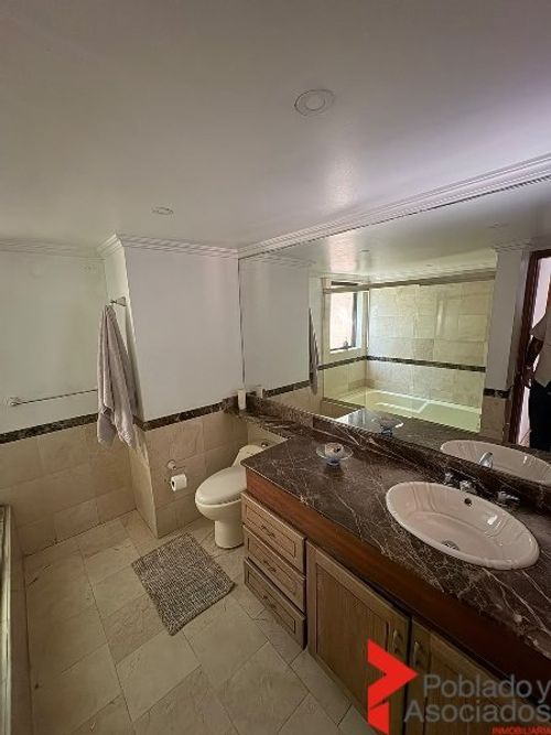 Apartamento de 4 alcobas en venta en Los Balsos, Medellín, 198 m² · foto 17 de 21