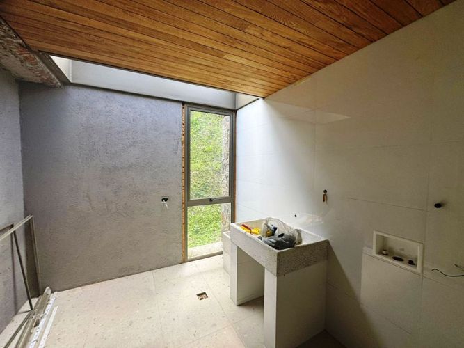 Casa de 3 alcobas en venta en Loma Del Escobero, Envigado, 315 m² · foto 15 de 19