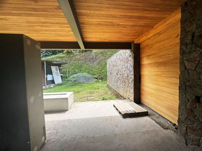 Casa de 3 alcobas en venta en Loma Del Escobero, Envigado, 315 m² · foto 16 de 19