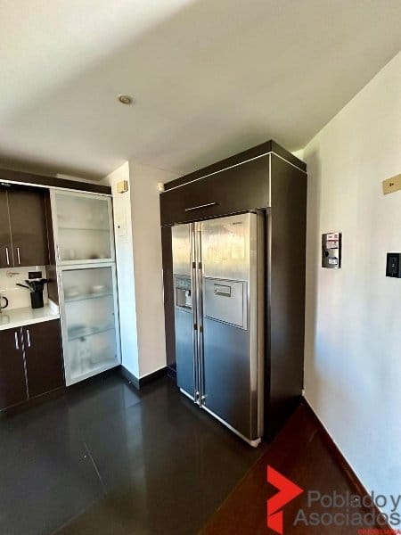 Apartamento de 2 alcobas en arriendo en Altos Del Poblado, Medellín, 106 m² · foto 2 de 17