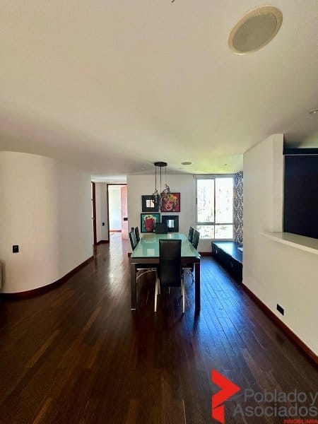 Apartamento de 2 alcobas en arriendo en Altos Del Poblado, Medellín, 106 m² · foto 4 de 17
