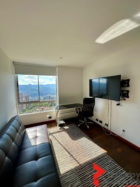 Apartamento de 2 alcobas en arriendo en Altos Del Poblado, Medellín, 106 m² · foto 6 de 17