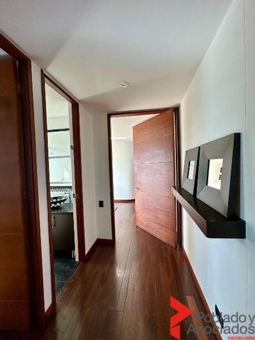 Apartamento de 2 alcobas en arriendo en Altos Del Poblado, Medellín, 106 m² · foto 7 de 17