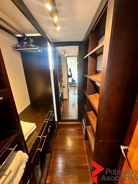 Apartamento de 2 alcobas en arriendo en Altos Del Poblado, Medellín, 106 m² · foto 9 de 17