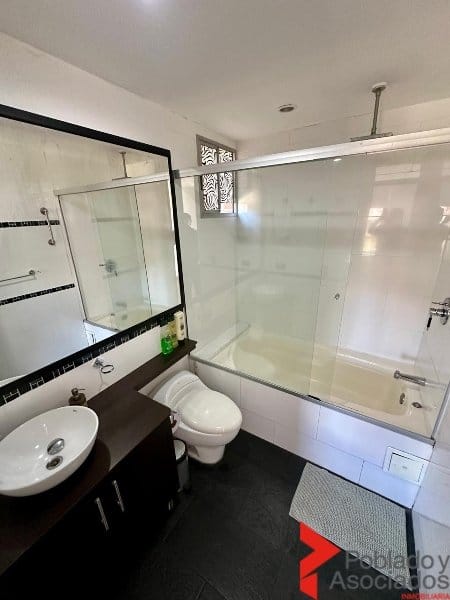 Apartamento de 2 alcobas en arriendo en Altos Del Poblado, Medellín, 106 m² · foto 12 de 17