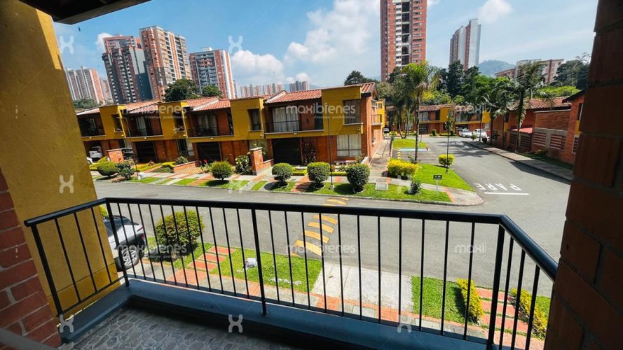 Casa de 4 alcobas en venta en Suramérica, Itagüí, 140 m² · foto 6 de 18