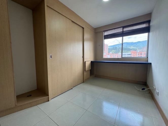 Apartamento de 2 alcobas en venta en Tres Esquinas, Sabaneta, 62 m² · foto 8 de 12
