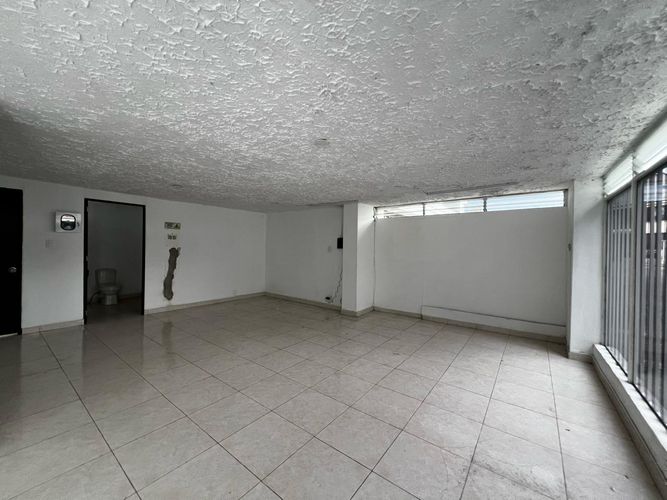 Local en venta en El Dorado, Pereira, 49 m² · foto 3 de 5
