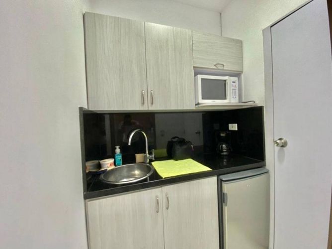 Oficina en arriendo en El Poblado, Medellín, 83 m² · foto 11 de 12