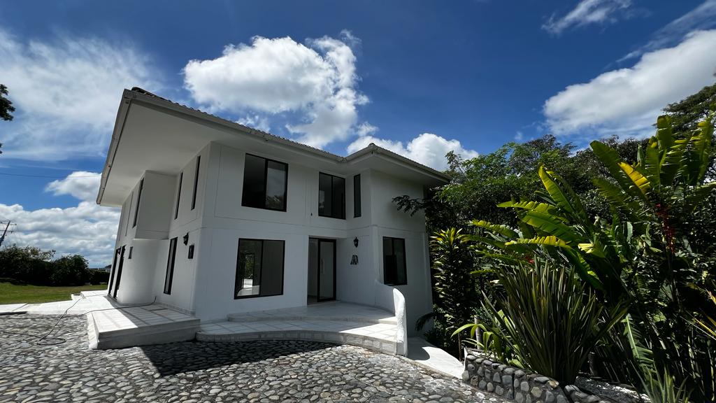Casa Campestre en arriendo en Cerritos, Pereira