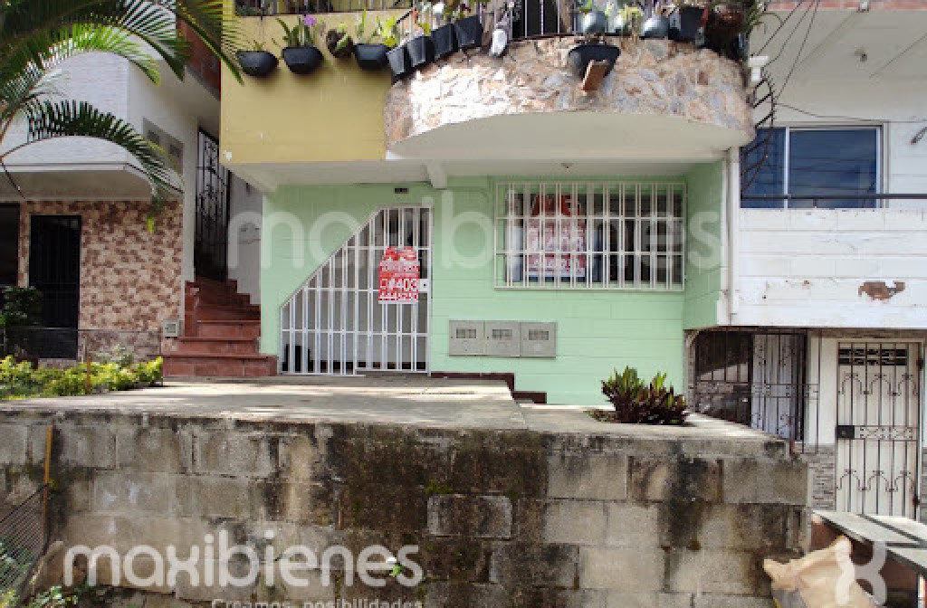 Casa en Arriendo en La Navarra, Bello