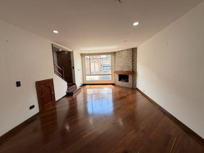 Casa de 3 alcobas en venta en Mirandela, Bogotá, 105 m² · foto 3 de 22