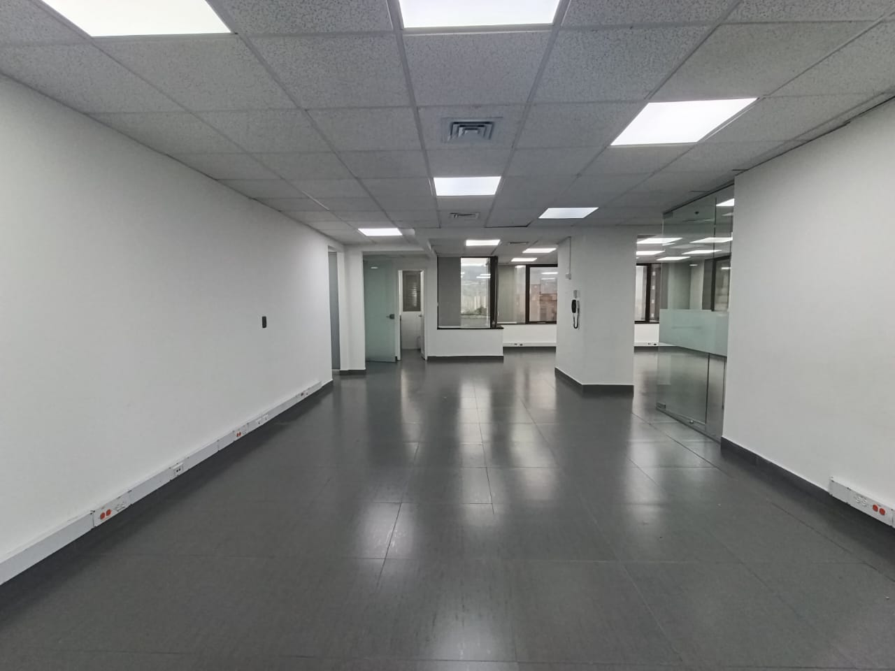 Oficina en Arriendo en El Poblado, Medellín