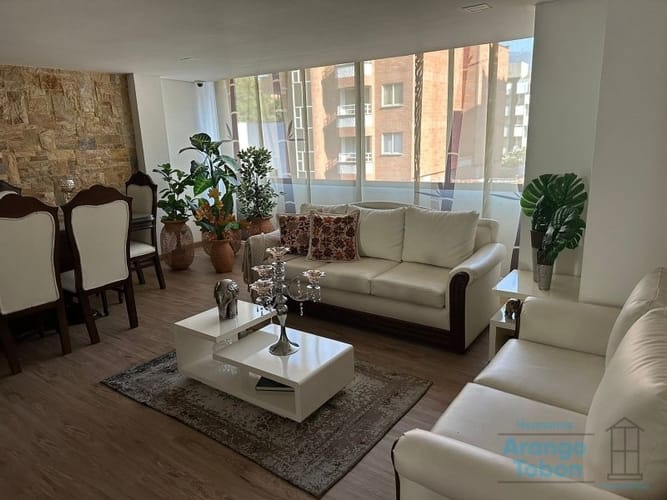 Apartamento de 3 alcobas en venta en San Joaquín, Medellín, 186 m² · foto 3 de 24