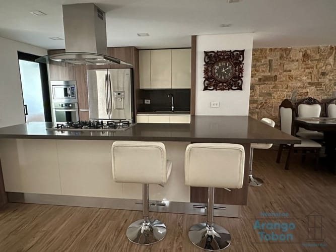Apartamento de 3 alcobas en venta en San Joaquín, Medellín, 186 m² · foto 9 de 24