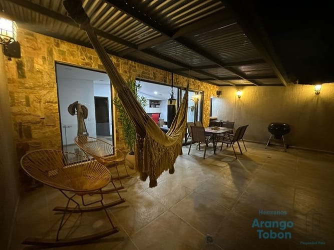 Apartamento de 3 alcobas en venta en San Joaquín, Medellín, 186 m² · foto 14 de 24