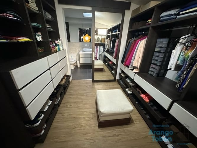 Apartamento de 3 alcobas en venta en San Joaquín, Medellín, 186 m² · foto 23 de 24