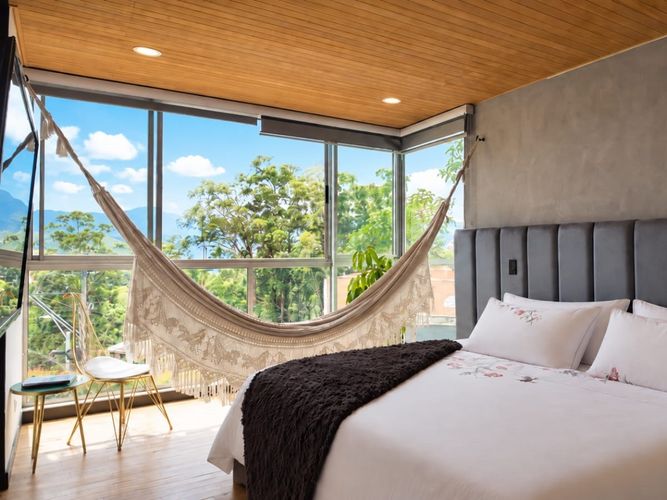 Casa de 3 alcobas en venta en Loma El Atravesado, Envigado, 310 m² · foto 6 de 15