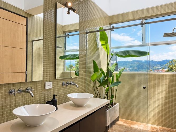 Casa de 3 alcobas en venta en Loma El Atravesado, Envigado, 310 m² · foto 14 de 15