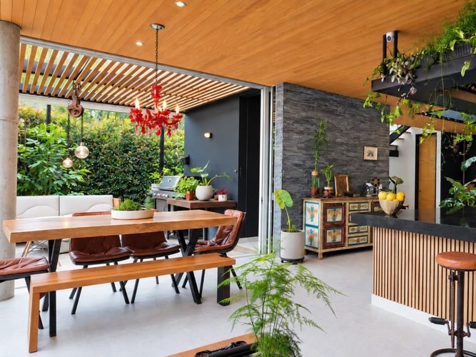 Casa de 3 alcobas en venta en Loma El Atravesado, Envigado, 310 m² · foto 7 de 15