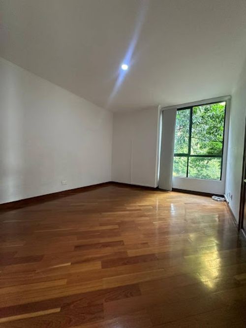 Apartamento de 3 alcobas en arriendo en Loma Del Campestre, Medellín, 142 m² · foto 14 de 24