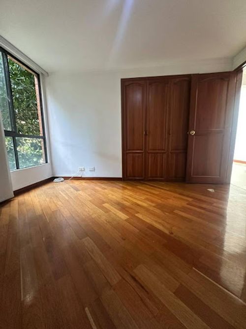 Apartamento de 3 alcobas en arriendo en Loma Del Campestre, Medellín, 142 m² · foto 18 de 24