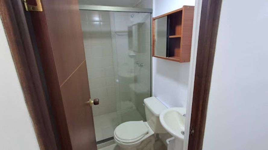 Apartamento de 3 alcobas en arriendo en Loma De Los Bernal, Medellín, 65 m² · foto 11 de 13