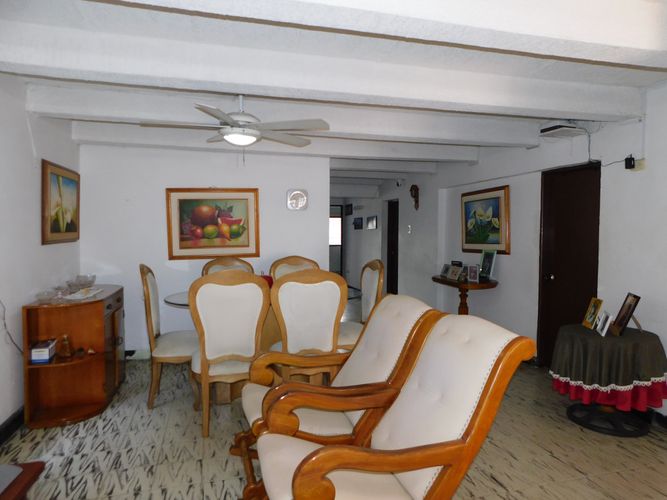 Casa de 6 alcobas en venta en Chipre, Cartagena, 270 m² · foto 4 de 21