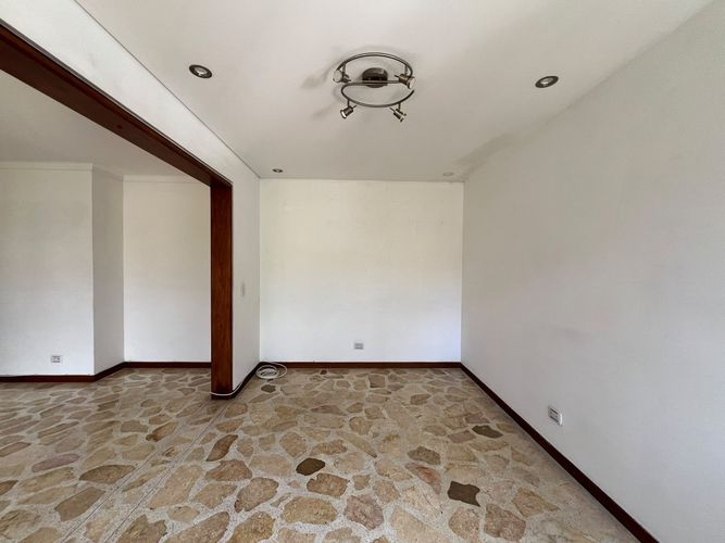Apartamento de 4 alcobas en arriendo en Castropol, Medellín, 196 m² · foto 3 de 18