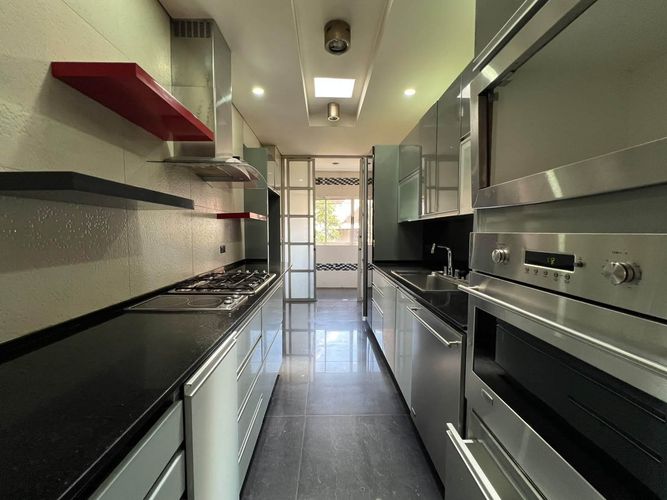 Apartamento de 4 alcobas en arriendo en Castropol, Medellín, 196 m² · foto 4 de 18