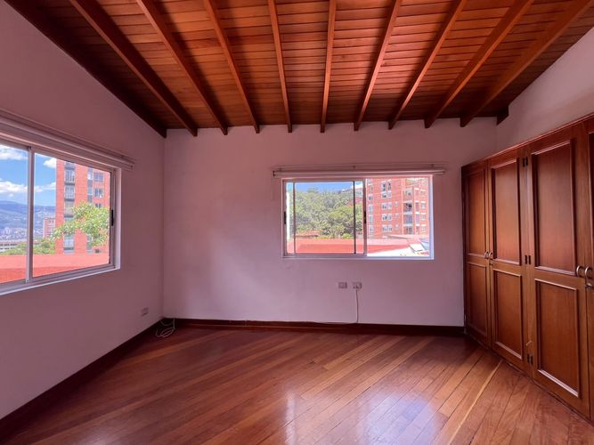Apartamento de 4 alcobas en arriendo en Castropol, Medellín, 196 m² · foto 13 de 18
