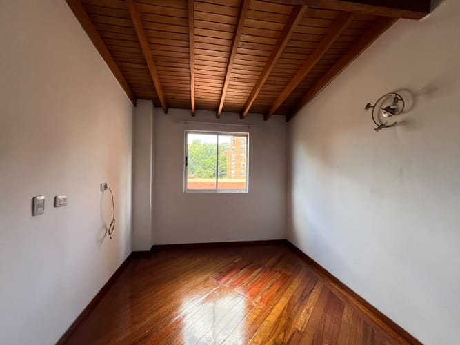 Apartamento de 4 alcobas en arriendo en Castropol, Medellín, 196 m² · foto 9 de 18